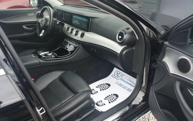 Mercedes-Benz Klasa E cena 136900 przebieg: 158000, rok produkcji 2017 z Dobczyce małe 211